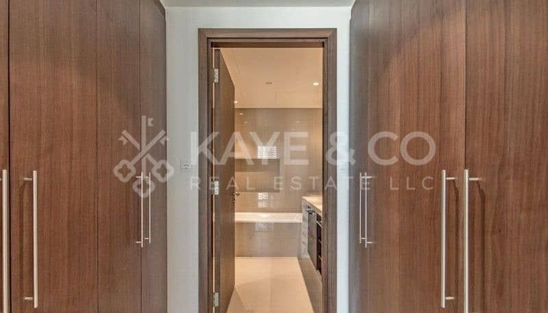 6 Spacious 1 Bed with Balcony in BLVD Point