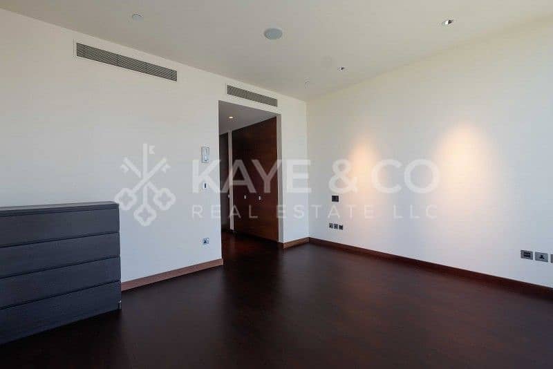10 1BR | Type 1A | Opera View | Fully Furnished