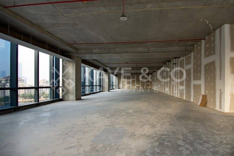 2 Shell and Core | Office | Low Floor  | 8 Parkings