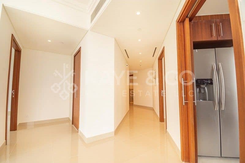 8 3BR plus Maid |Burj and Fountain View | High Floor
