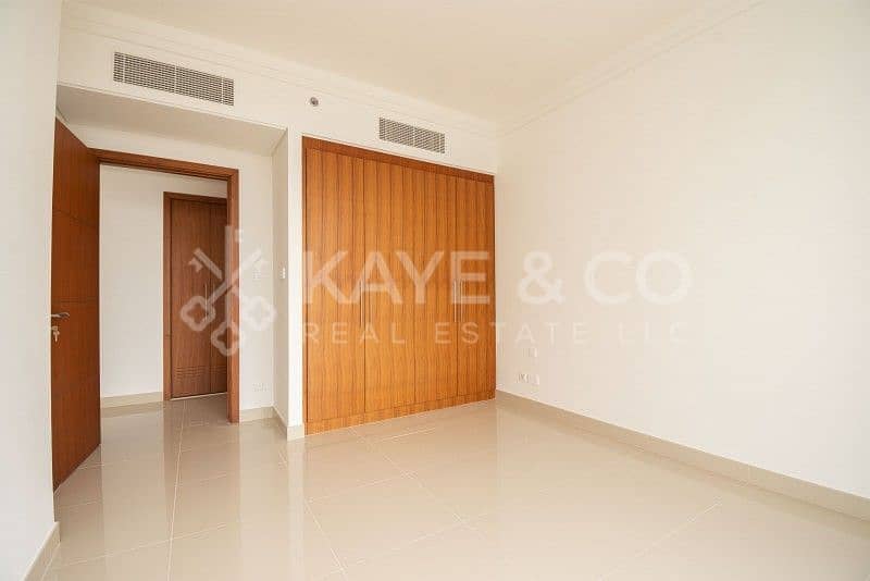 10 3BR plus Maid |Burj and Fountain View | High Floor