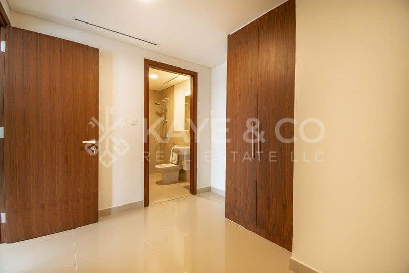 15 3BR plus Maid |Burj and Fountain View | High Floor