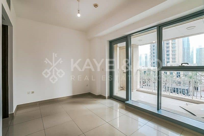 Full Burj Khalifa View | Fully Equipped Kitchen