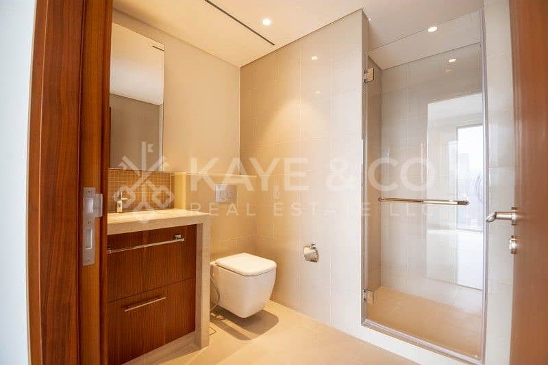 20 3BR plus Maid |Burj and Fountain View | High Floor