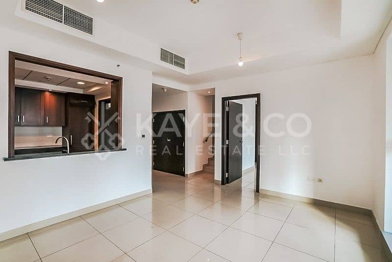 6 Full Burj Khalifa View | Fully Equipped Kitchen