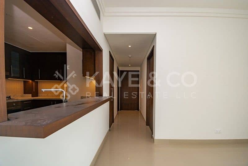 5 Burj and Fountain View | High Floor | Maid's Room