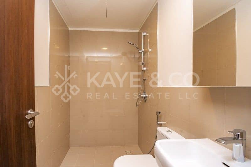18 Burj and Fountain View | High Floor | Maid's Room