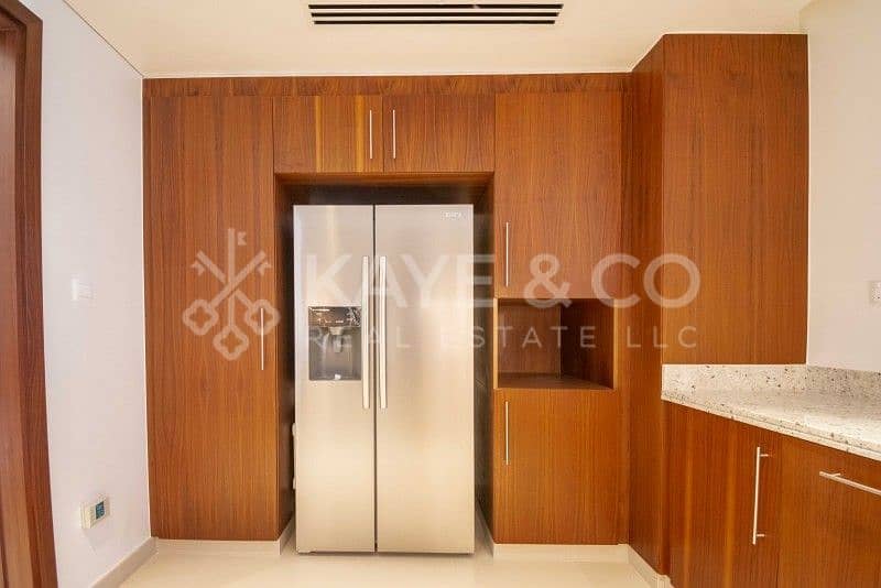 6 Ready To Occupy | Business Bay View | Maid's Room