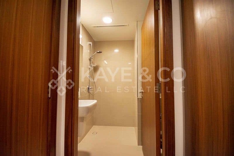 18 Ready To Occupy | Business Bay View | Maid's Room