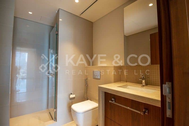 20 Ready To Occupy | Business Bay View | Maid's Room