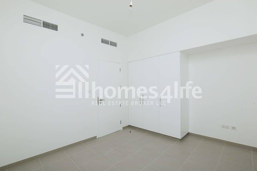 5 1BR Zahra Apartment | Mid Level | Great View