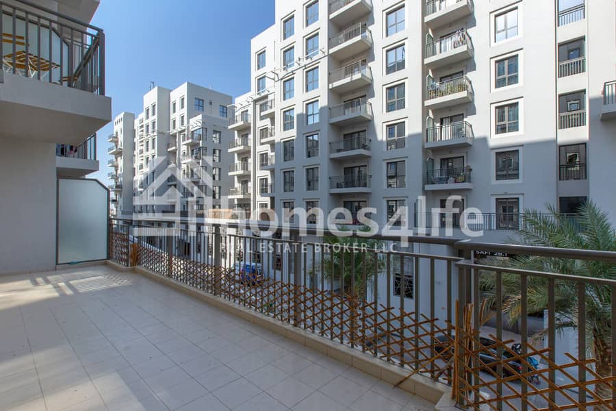 14 1 BR With Courtyard | Direct Access To Pool