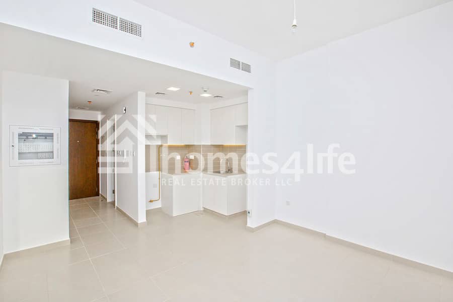 2 1 BR With Courtyard | Direct Access To Pool