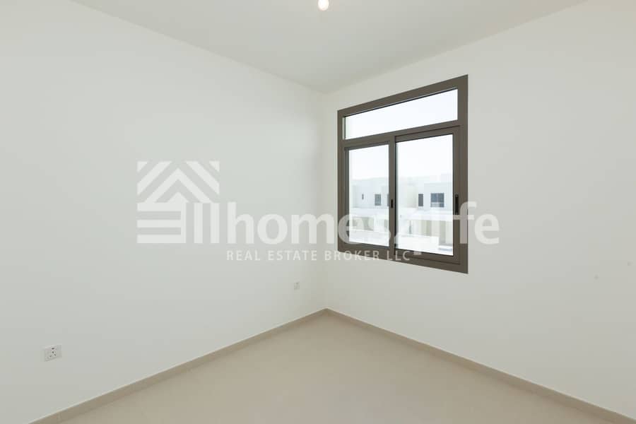 16 A 3BR Home Nearby to Pool and Park | Type 1