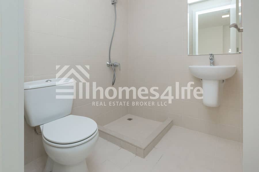 25 A 3BR Home Nearby to Pool and Park | Type 1