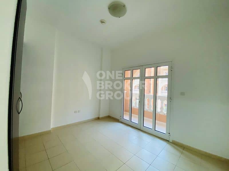 5 Spacious unfurnished 1 BR with 2 balconies