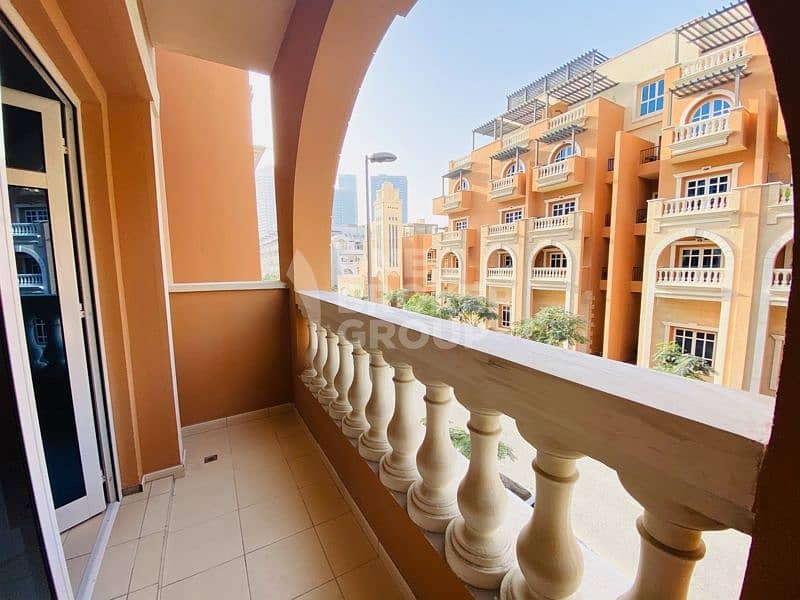 20 Spacious unfurnished 1 BR with 2 balconies