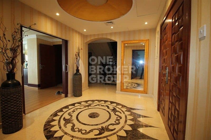 18 Upgraded 5 bed Duplex penthouse| Vacant on transfer