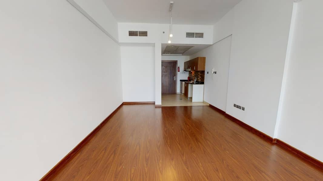 5 1 Month free | Nice balcony | Close to the mall