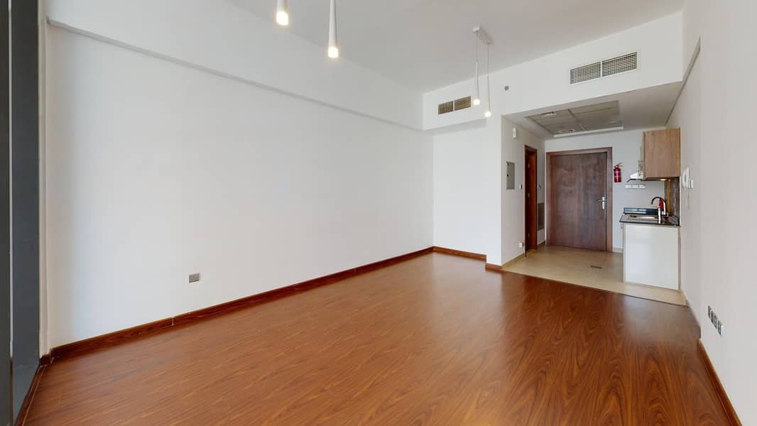 8 1 Month free | Nice balcony | Close to the mall