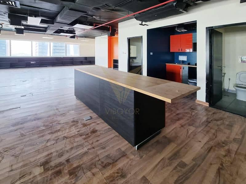 10 Vacant and Fitted Office |Next to the Metro