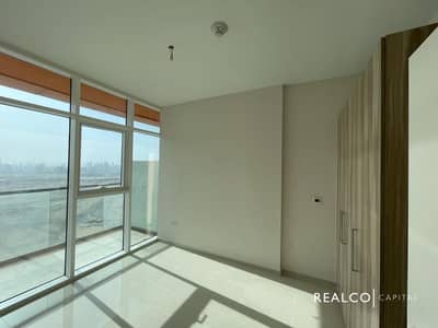2 Bedroom Flat for Sale in DAMAC Hills, Dubai - Beautiful  2 BKH Apartment Vacant