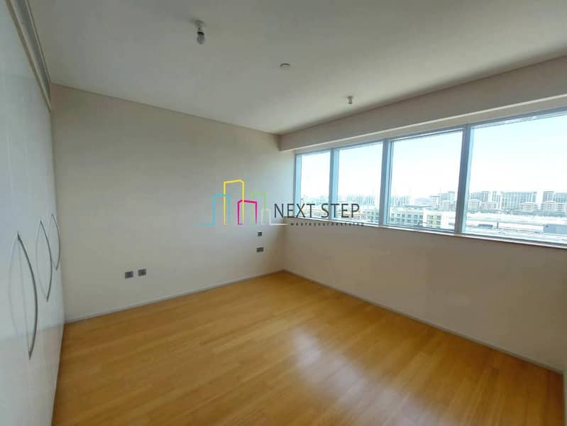 9 Stylish 2BR Plus Laundry Room with Balcony *Sea View*  l Facilities l 2 Parking
