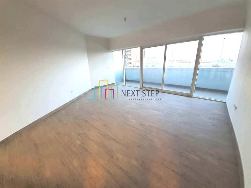 1 Bedroom with Laundry room and Big Balcony