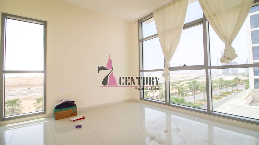 3 Spacious 1 Bedroom Apartment | For Rent | Community View