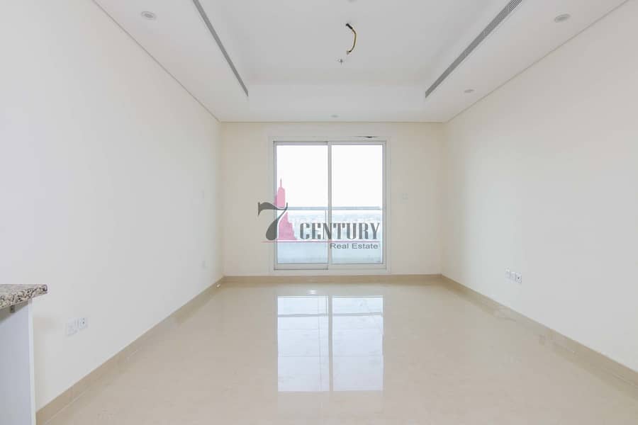 2 With Balcony | High Floor | Studio | Chiller Free