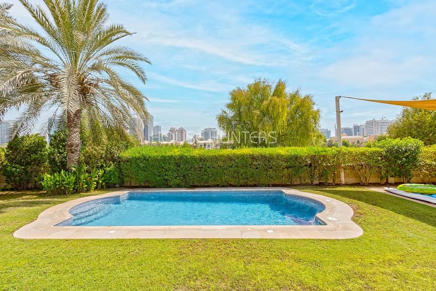 20 EXCLUSIVE|Contemporary B1 with Pool|Quiet Location