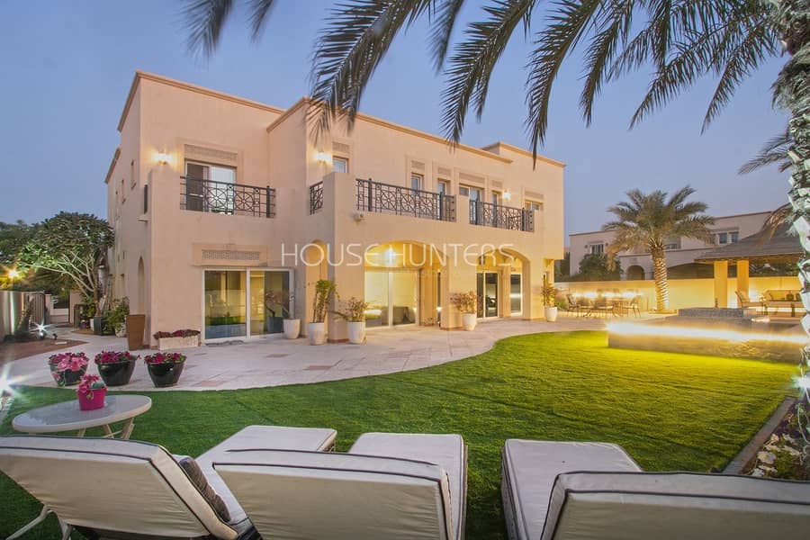 36 Al Mahra| Fully Upgraded Villa|Opposite Pool 5 Bed