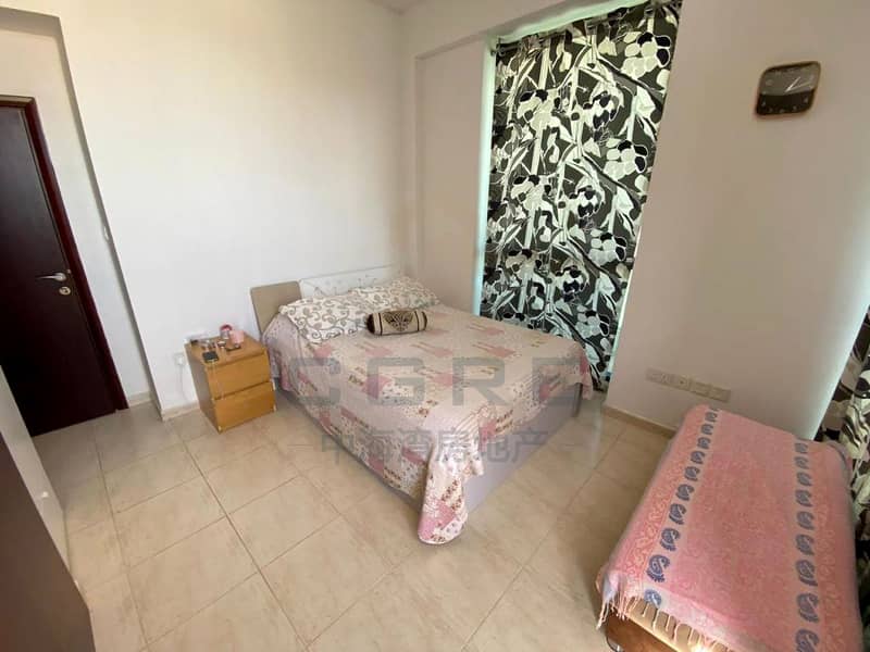 10 1 Bedroom | Well Maintained | Balcony
