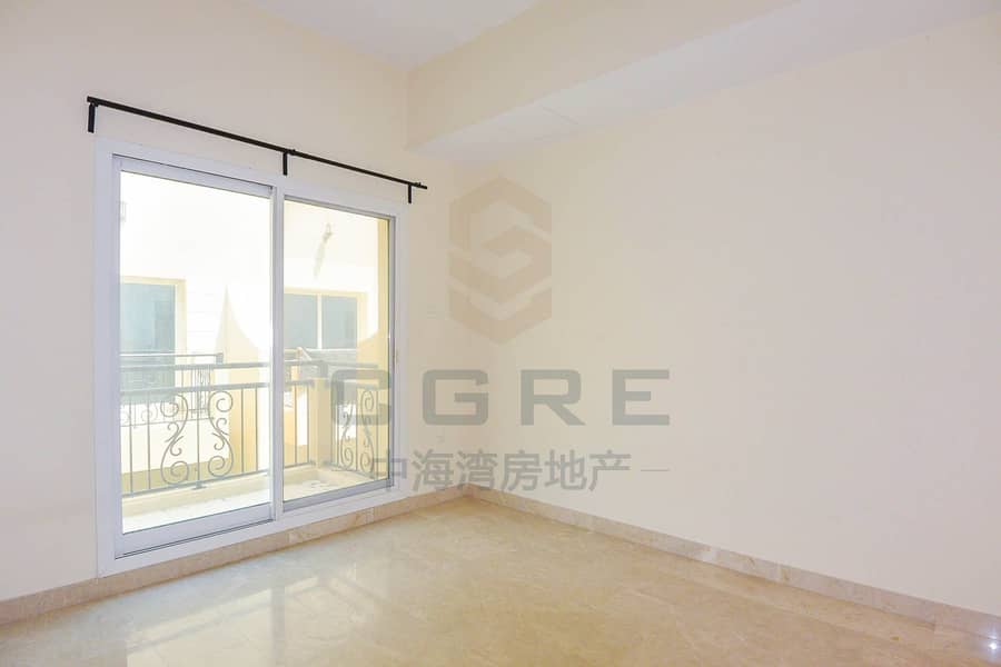 3 3 BHK Townhouse | Spacious Layout | Rented unit