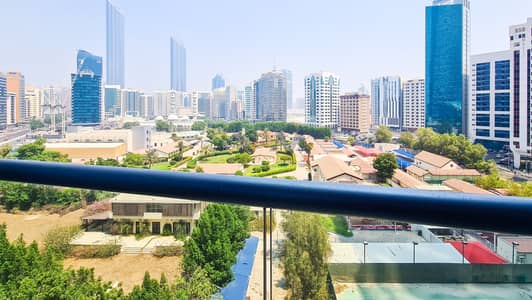 2 Bedroom Flat for Rent in Corniche Area, Abu Dhabi - Classic ! 2BHK Apartment + Maid + Balcony+ Ameneties
