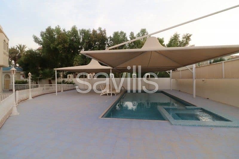 5 Airy villa Large plot Big swimming pool