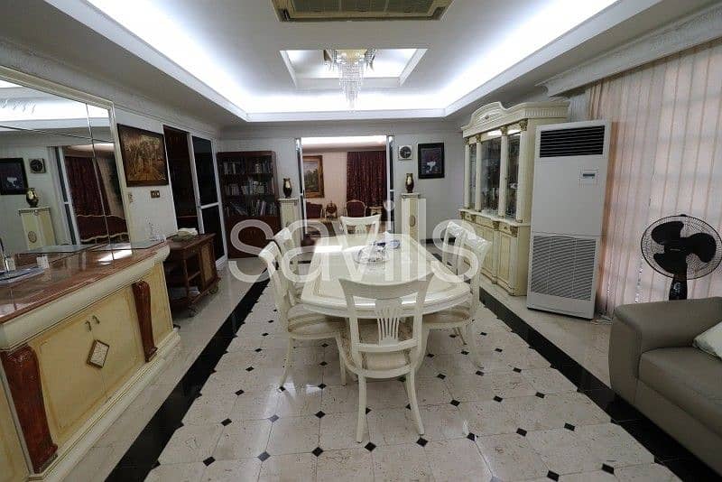 24 Airy villa Large plot Big swimming pool