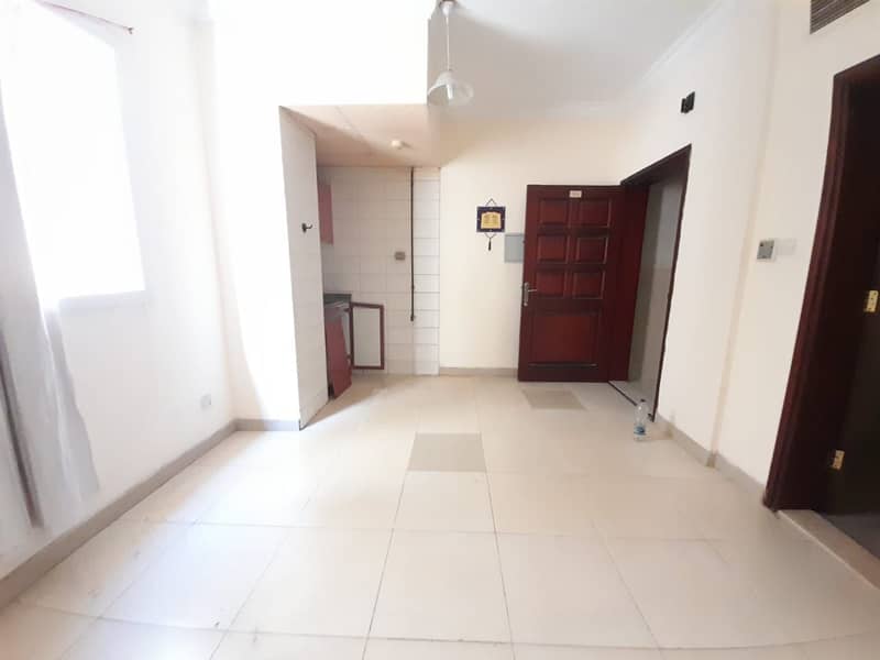 شقة في النباعة 9000 درهم - 5200568 شقة في النباعة 9000 درهم - 5200568