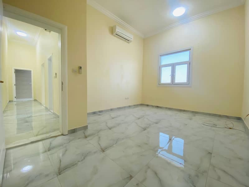 Beautiful Proper 3BHK Apartment Available In MBZ City