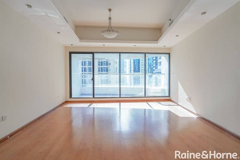 Close to Metro | Spacious and Bright |High Floor