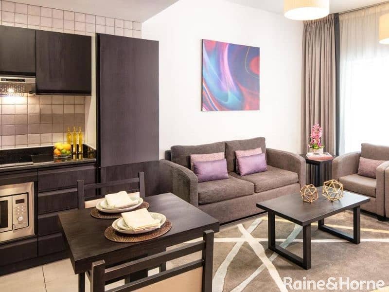 5 Exclusive Fully Furnished| Next to Metro Station