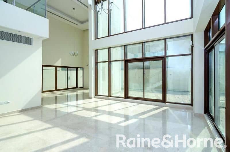 10 High Ceiling | Spacious | Private Elevator