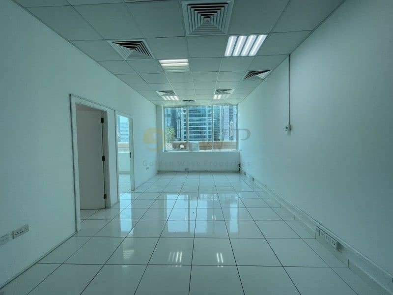 6 Fitted Office with partitions in Business Bay . . . .