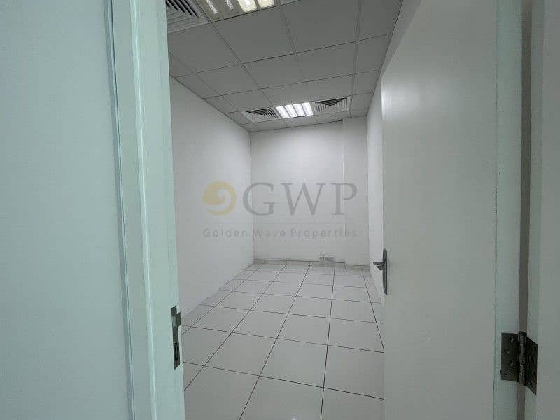 13 Fitted Office with partitions in Business Bay . . . .