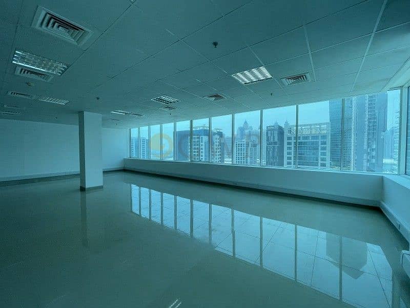 3 Huge Fitted office with 5-partition in Business Bay