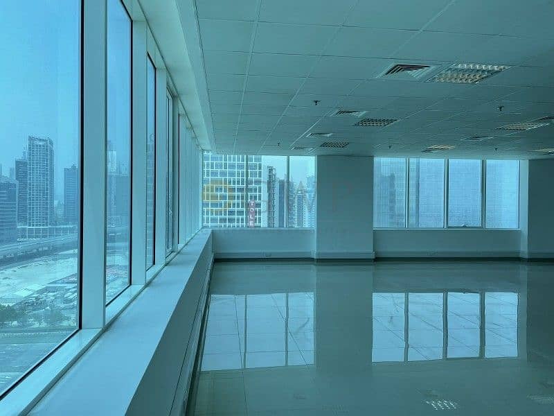 11 Huge Fitted office with 5-partition in Business Bay