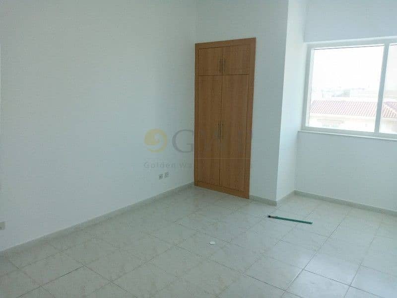 5 Spacious 2 Bed Room Apartment available for Rent in Jumeirah 1 Behind Spinneys'