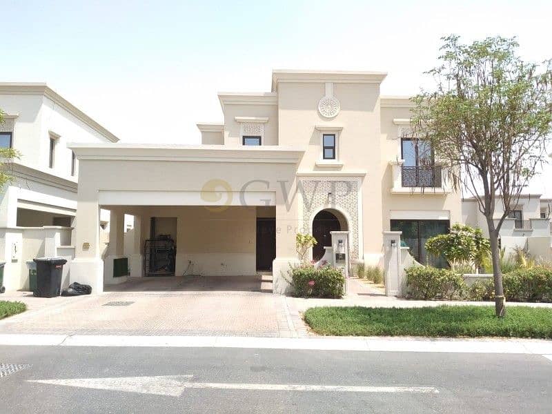 8 Massive | Grand | Private | Close to Park |