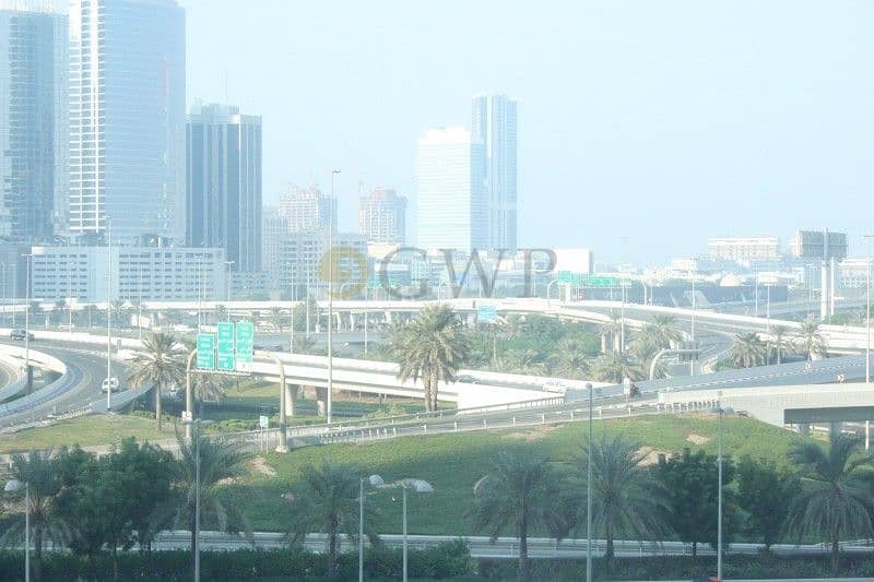 8 Fitted office I Lake and SZR view I Vacant