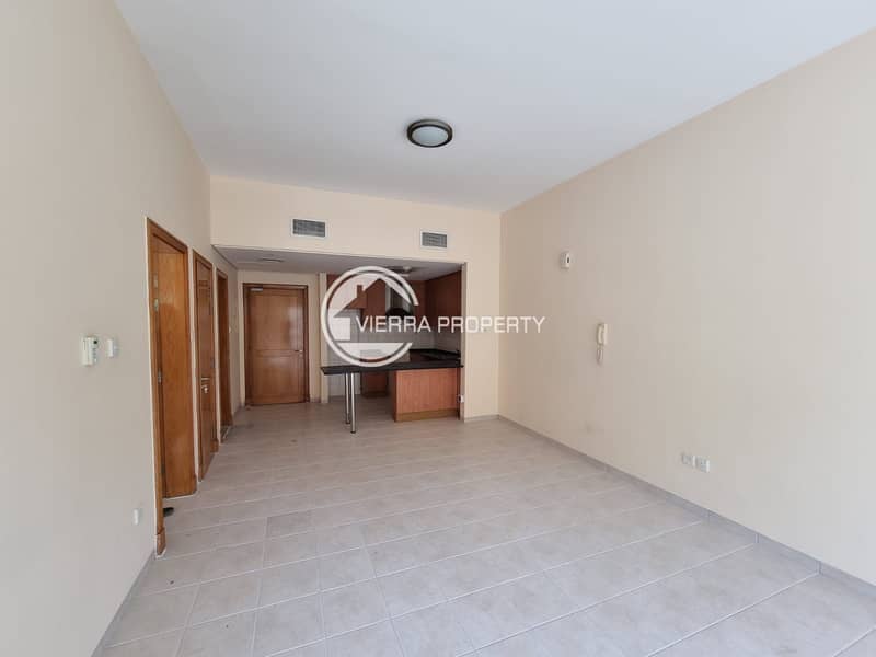 Spacious I Well Maintained I Vacant Unit